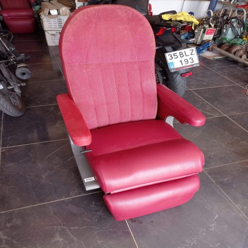 Captain Chair