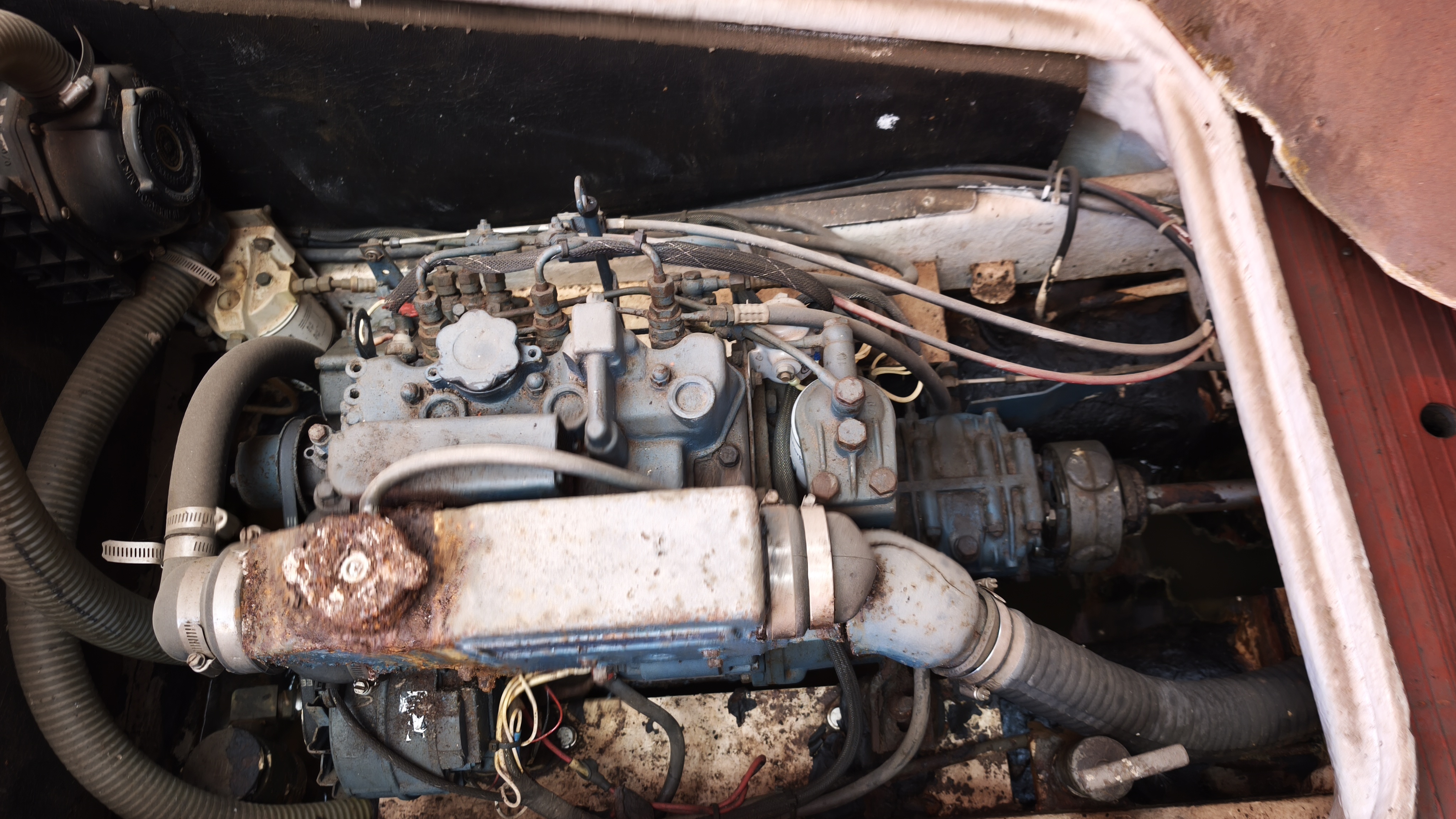 11.60 x 4.00 Tek ve Çift Motorlu Filikalar